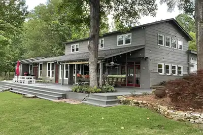 Image de Shady Flat Fenced Yard, Pet-Friendly, Kayak, 3000 Sf, 5 King Br's + Bunkroom
