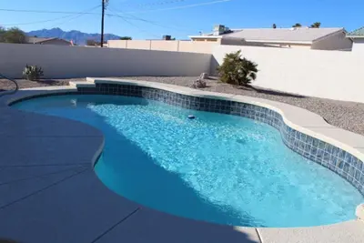 Desert Oasis on Neptune w/Pool, Rv Park &  Hook Ups