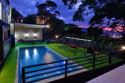 Image de 6 Bedroom Pool villa Amazing 360° Sea, mountain and city View.