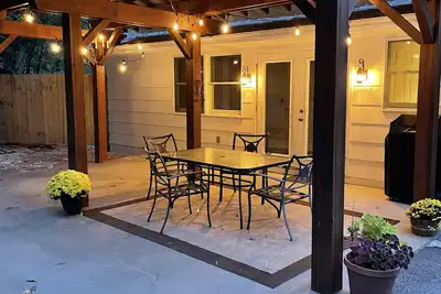 Image de Fresh updated detached guest cottage 7 min to ntl. forest & downtown Brevard