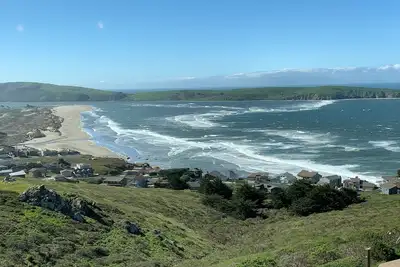 Image de Farol-It's Never Not About the Views of the Beach