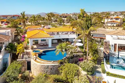 Image de Stunning villa perched above the Sea of Cortez and Puerto Los Cabos Golf Course