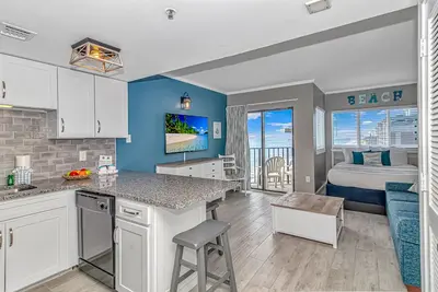Image de Angled Ocean View Studio with Incredible  Views! Palace Resort 1005 - Sleeps 4 guests
