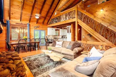 Image de Pool Table\/Hot Tub\/Arcade\/Huge Great room\/Sleeps 9