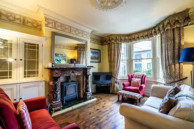 Image de 7 St John's Crescent -  a family break that sleeps 6 guests  in 3 bedrooms