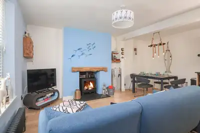 Image de 25 Lake Street, pet friendly, character holiday cottage in Dartmouth