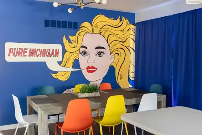 Image de Art House By Lake Michigan *5 min walk from Lake Bluff **Private Beach Access**