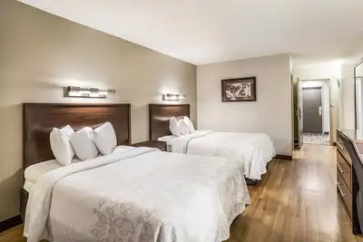 Image de Just Minutes From The Ottawa River! Free Parking, Short Drive to Medford Square!