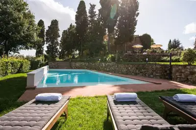Really nice villa 8, not far from the village. Pool, marvellous garden.