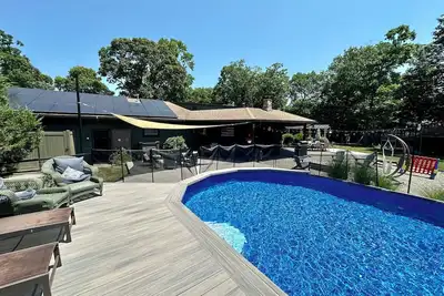Image de Gorgeous Home with a Pool and Hot Tub just minutes to all area beaches!
