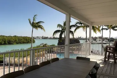 Image de Vaca Cove G Life's a Marathon  4 Bed 3 Baths, Salt
