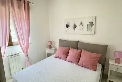 Image de Furnished apartment with 2 bedrooms, kitchen, bathroom with shower and parking space