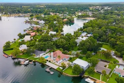 Image de Crystal River Manatee Palace A Waterfront Retreat Heated Pool!