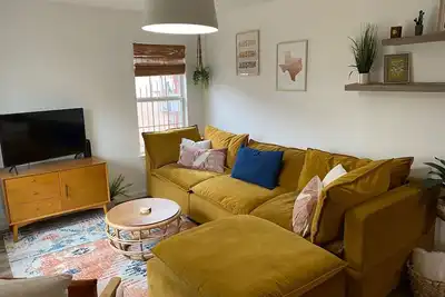 Image de Recently renovated 1960's Bungalow centrally located in East Austin