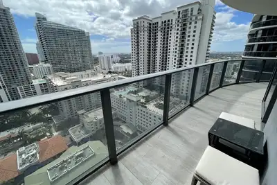 Image de Luxury live/work fully furnished condo in the heart of Brickell with pool, views