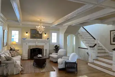 Image de Luxury 6 bed. Beach Block Mansion!