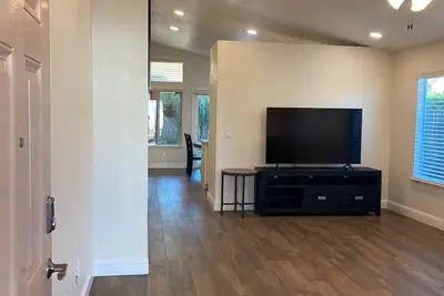 Image de Charming MODERN_REMODELED Great House