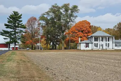 Image de Peaceful, spacious and comfortable home with lots of activities and amenities!