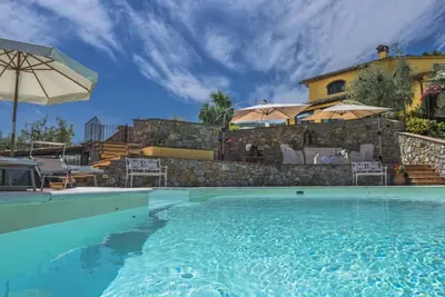 Image de Magnificent villa in the countryside near Pistoia. Pool, Airco, Bbq