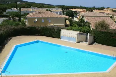 Image de Villa climatisée avec piscine, terrasse et parking privé à Agde