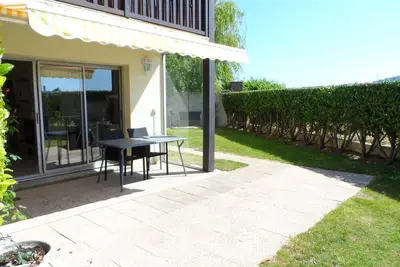 Image de Appartement T2 avec Jardin, Proche Centre et Plage de Cabourg, Parking Inclus