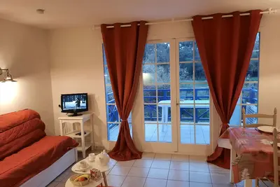 Image de Spacious And Bright Appt Rental