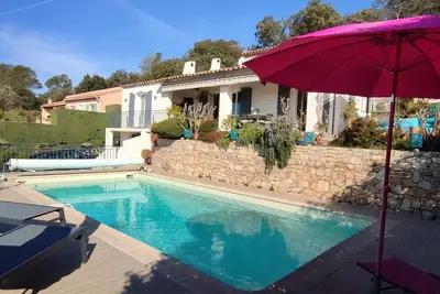 Image de Villa en restanques avec piscine et superbe vue sur le village