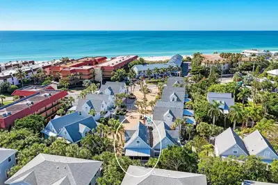 Image de Ami Moana Villa 3-minute walk to the beach plus community heated pool
