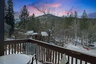 Image de Gold Medal Getaway: Free Shuttle to Palisades