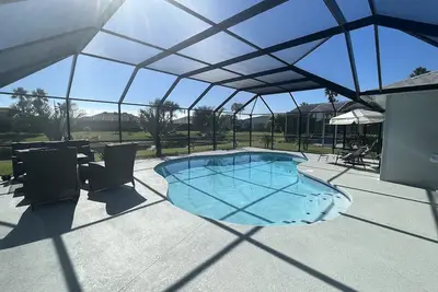 Image de Spruce Creek Fly-in Community, 24 hr Security gated Community/ inground pool