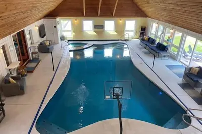 Image de Indoor Pool by Lake Michigan Beaches & Grand Haven / Slps 24 w/ Tennis & Hot Tub