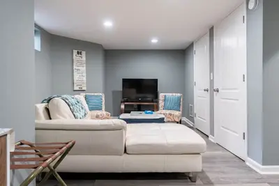 Image de Semi Private cozy studio near downtown.