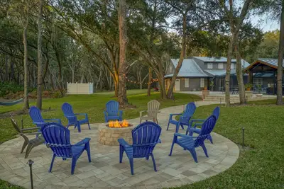 Image de Enjoy this Natural Preserve.