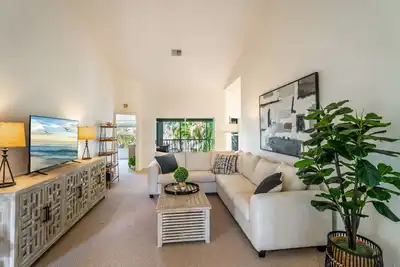 Image de Luxurious Bonita Springs Condo — pool + 5min to beach!