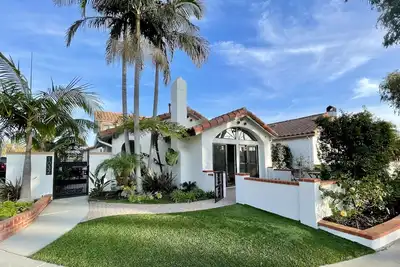 Image de Newly renovated luxury home near downtown and beach