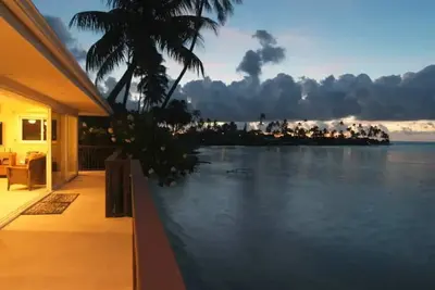 Private Ocean Front House w Pool & Jacuzzi, 4 bedroom, 4 bathroom