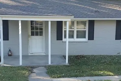 Image de Cozy 3 bedroom in the perfect location!