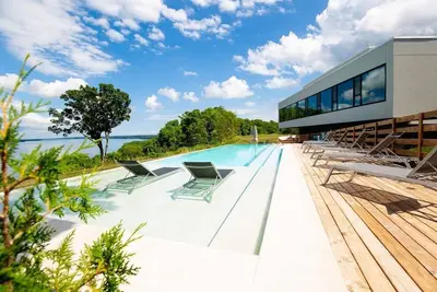 Image de It's All About The Views! Private Retreat located at Prince Edward County