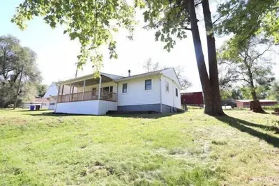Image de This house is a 2 bedroom(s), 1 bathrooms, located in Adamstown, Md.