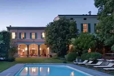 Image de Beautiful Land Villa Around Historic Residence
