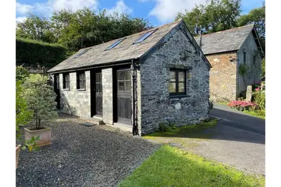 Image de Barn and Stables in tranquil gardens and farmland