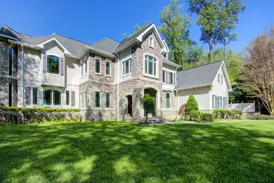 Image de Charming Villa with Spectacular Waterfront Views