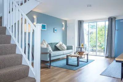 Image de Stylish 1 bed property with shared pool/hot tub nr Falmouth/Helford River