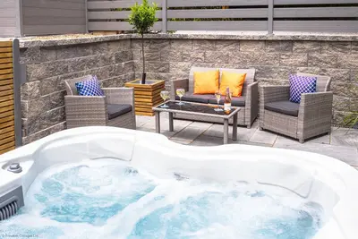 Image de Cosy cottage with private hot tub, sleeps 4, nr Falmouth/Helford River
