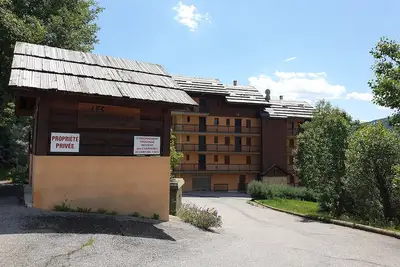 Image de Chantemerle: Appartement 4 chambres, bien équipé, residence tranquille, wifi