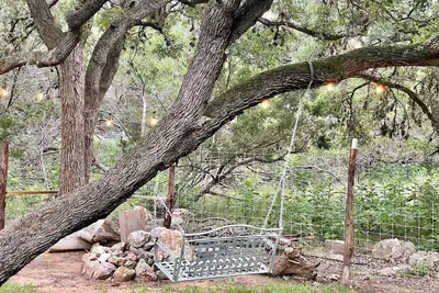 Image de Canyon Lake Retreat, Pets Welcome. Wifi, 3 blocks from boat ramp 6