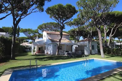 Image de Casa Pino Gordo - Fantastic family home for up to 8 pax with private pool and close to the beach in Conil Roche