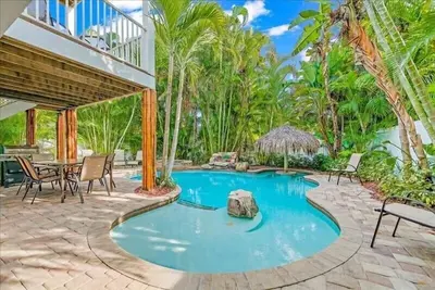 Image de Coastal Bliss- 2-Minute Walk (500 Feet) to the beach with private pool and spa