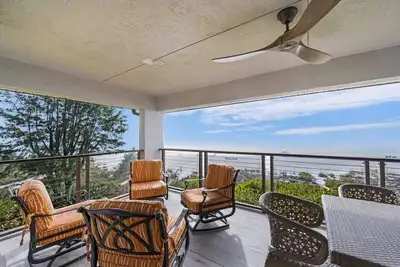 Image de Luxury Direct Gulf Front Condo. Heated pool Gated with covered parking.