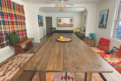 Image de Colorful Big Bear Home 5br 2ba-Epic Art!